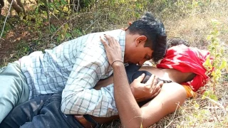 Indian Threesome Shemale – a young Shemale roaming the in the forest and young man so she makes love with great Sex